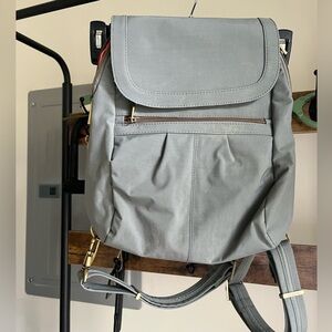 Gray Travelon Bag - slash proof/safe for travel!